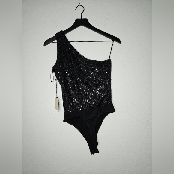 Superdown x Revolve One Shoulder Sequin Thong Bodysuit NWT - Picture 3 of 8